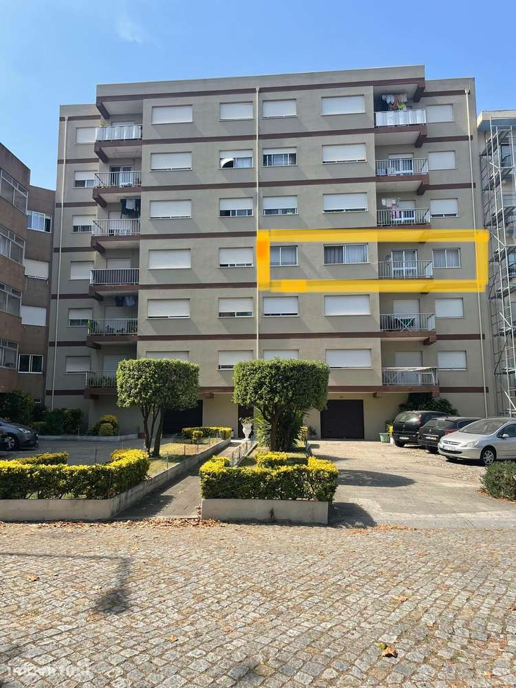 Apartamento T2 com varanda e garagem em Matosinhos - Grande imagem: 2/28