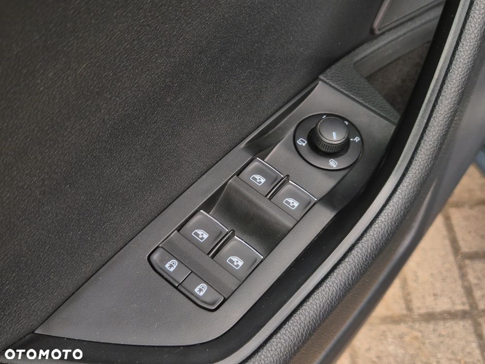 Skoda Superb 2.0 TDI Ambition - 26