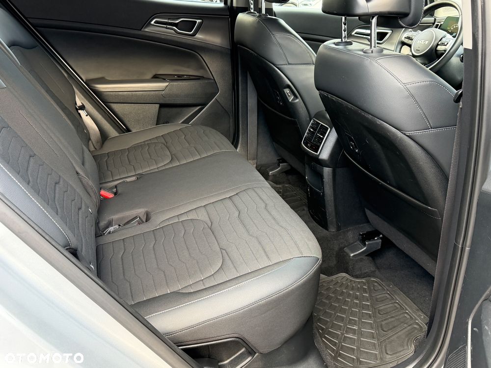 Kia Sportage 1.6 T-GDI HEV Business Line 2WD - 39