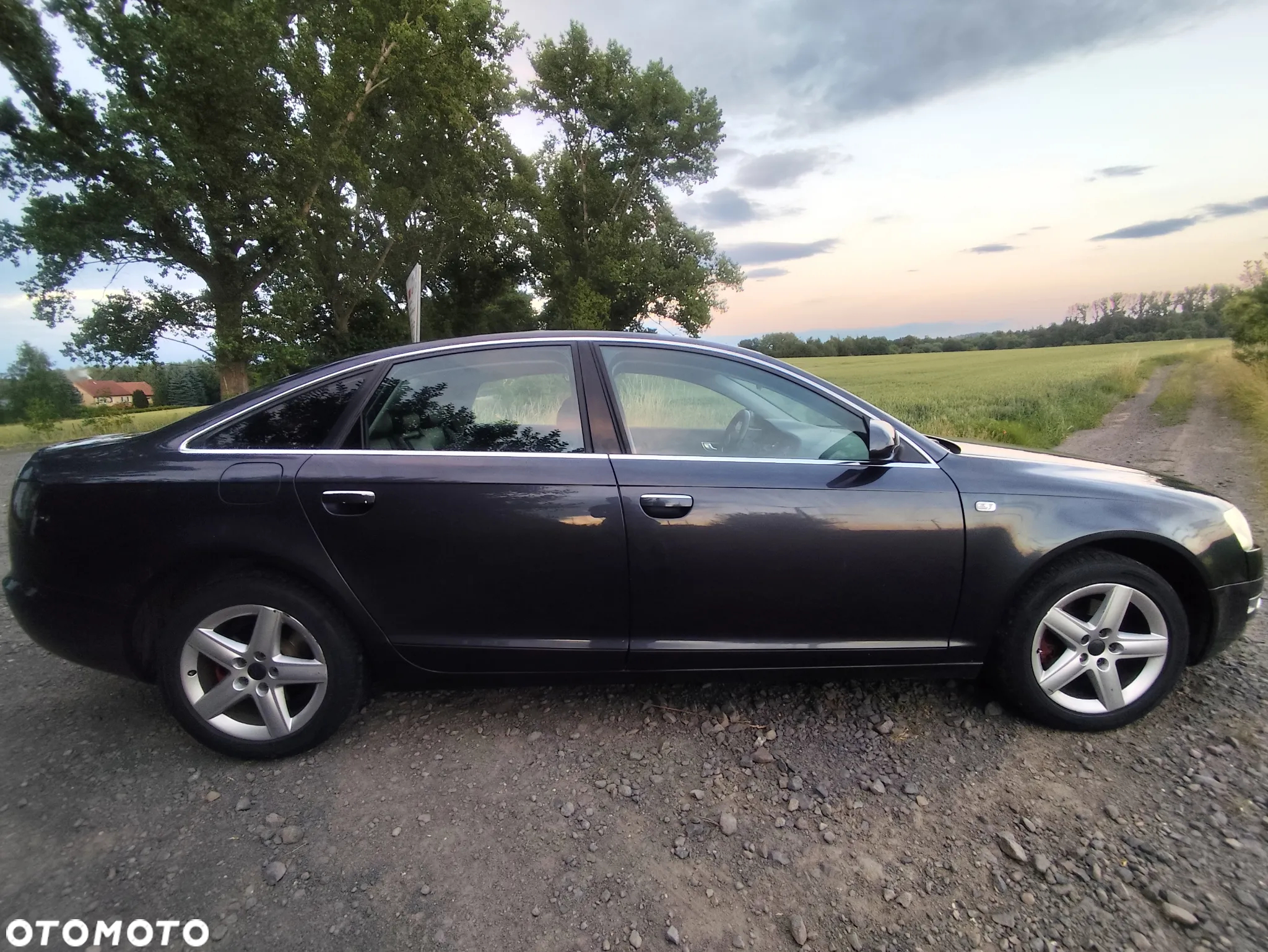 Audi A6 2.4 - 6