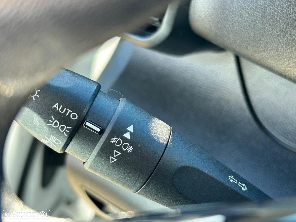 Peugeot e-Rifter 50 kWh Standard Active Pack - 21
