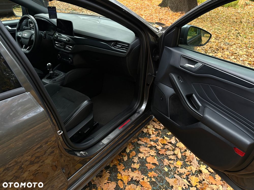 Ford Focus 2.3 EcoBoost ST-3 - 17