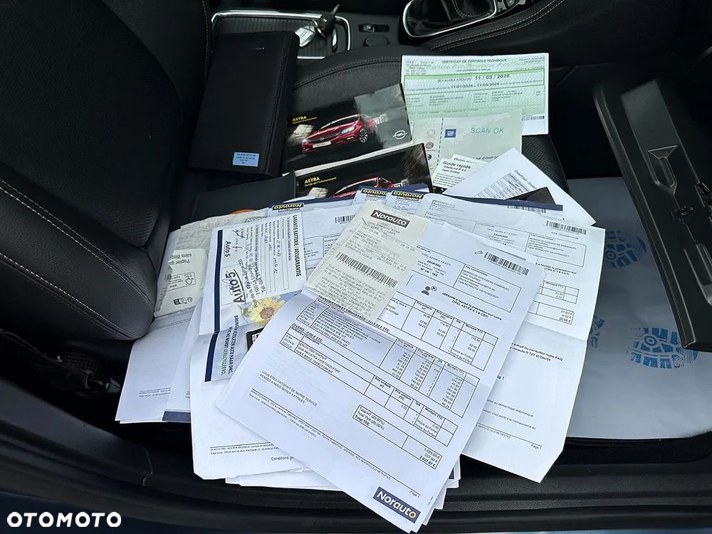 Opel Astra 1.6 CDTI Cosmo - 28