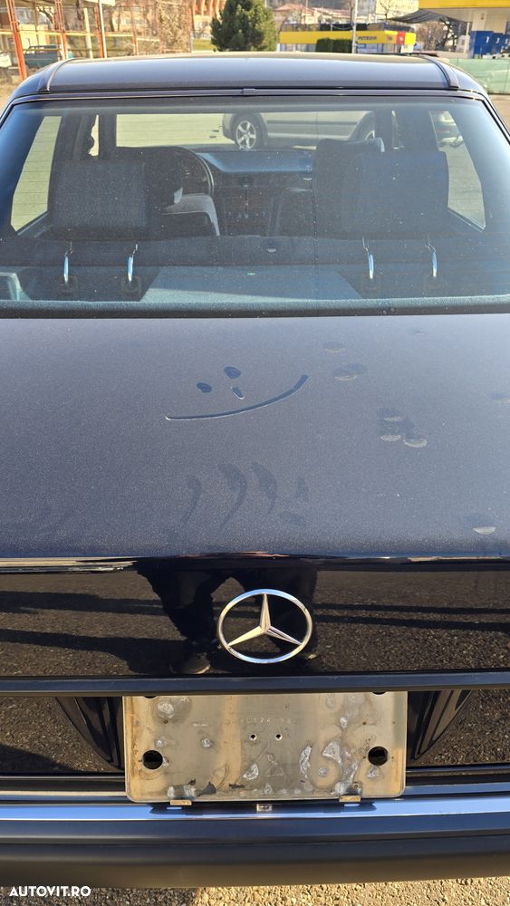 Mercedes-Benz W124 - 23
