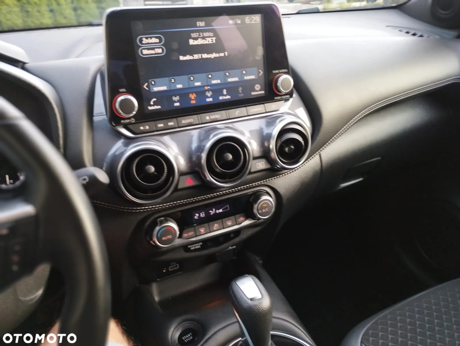 Nissan Juke 1.6 Hybrid 4AMT Premiere Edition - 11