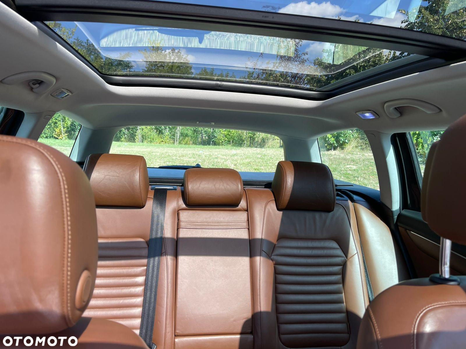Volkswagen Passat 2.0 TDI Comfortline DSG - 5
