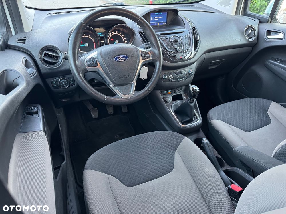 Ford Tourneo Courier 1.0 EcoBoost S&S Titanium - 20