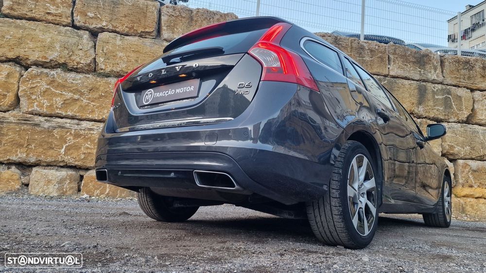 Volvo V60 D6 Plug-In-Hybrid AWD Geartronic Summum - 8