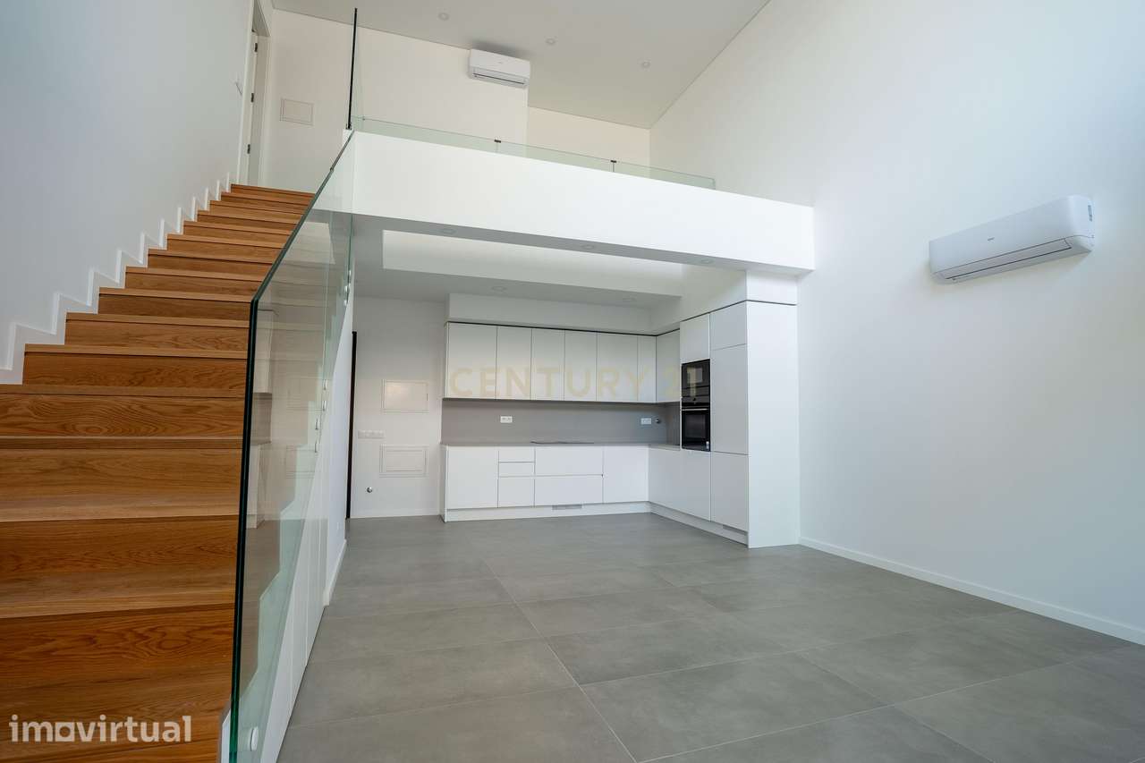 T2 Duplex, em Vilamoura. Há lugares onde se compra uma casa. Aqui, com - Grande imagem: 3/30