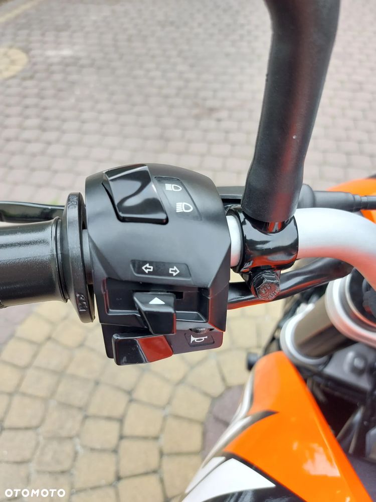 KTM Duke 125 - 13
