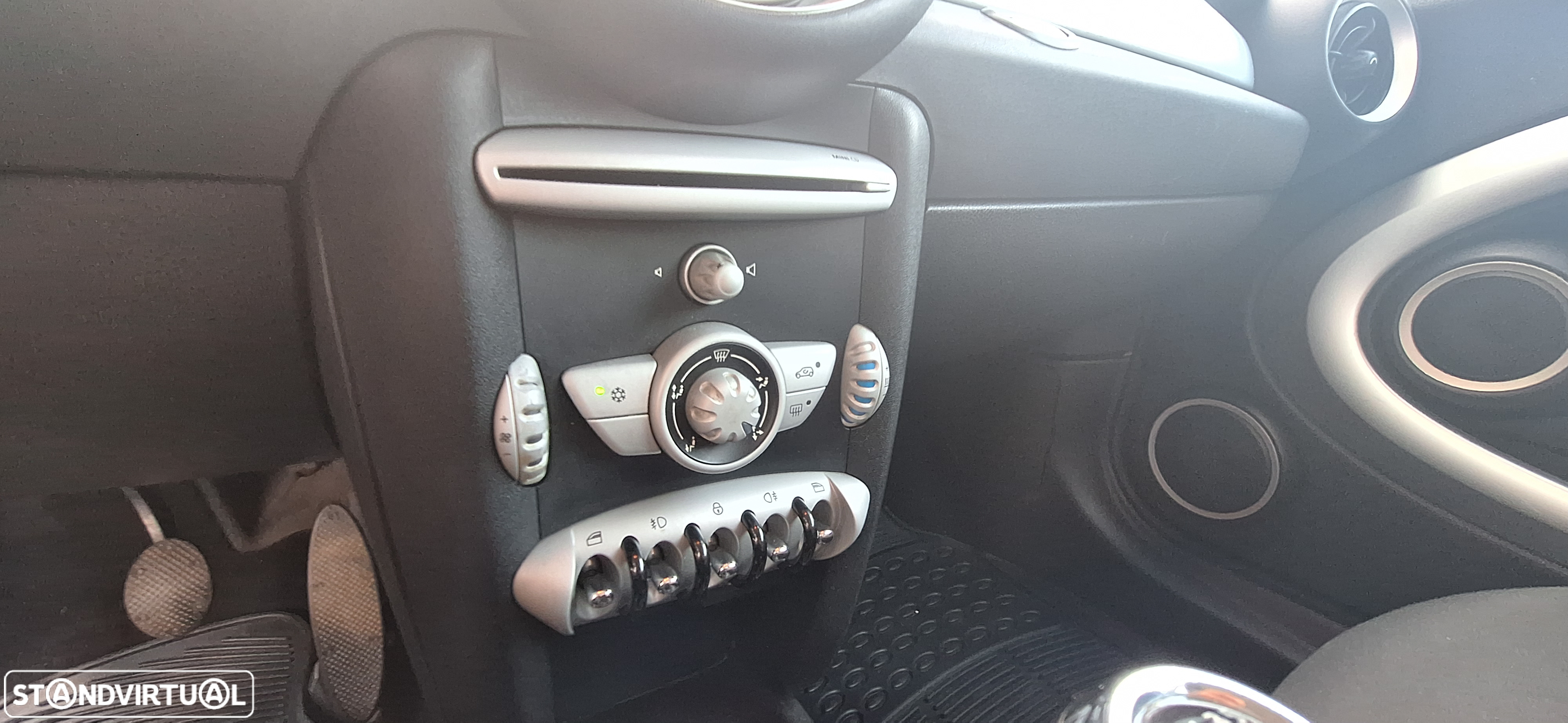 MINI 3 Portas Cooper D - 20