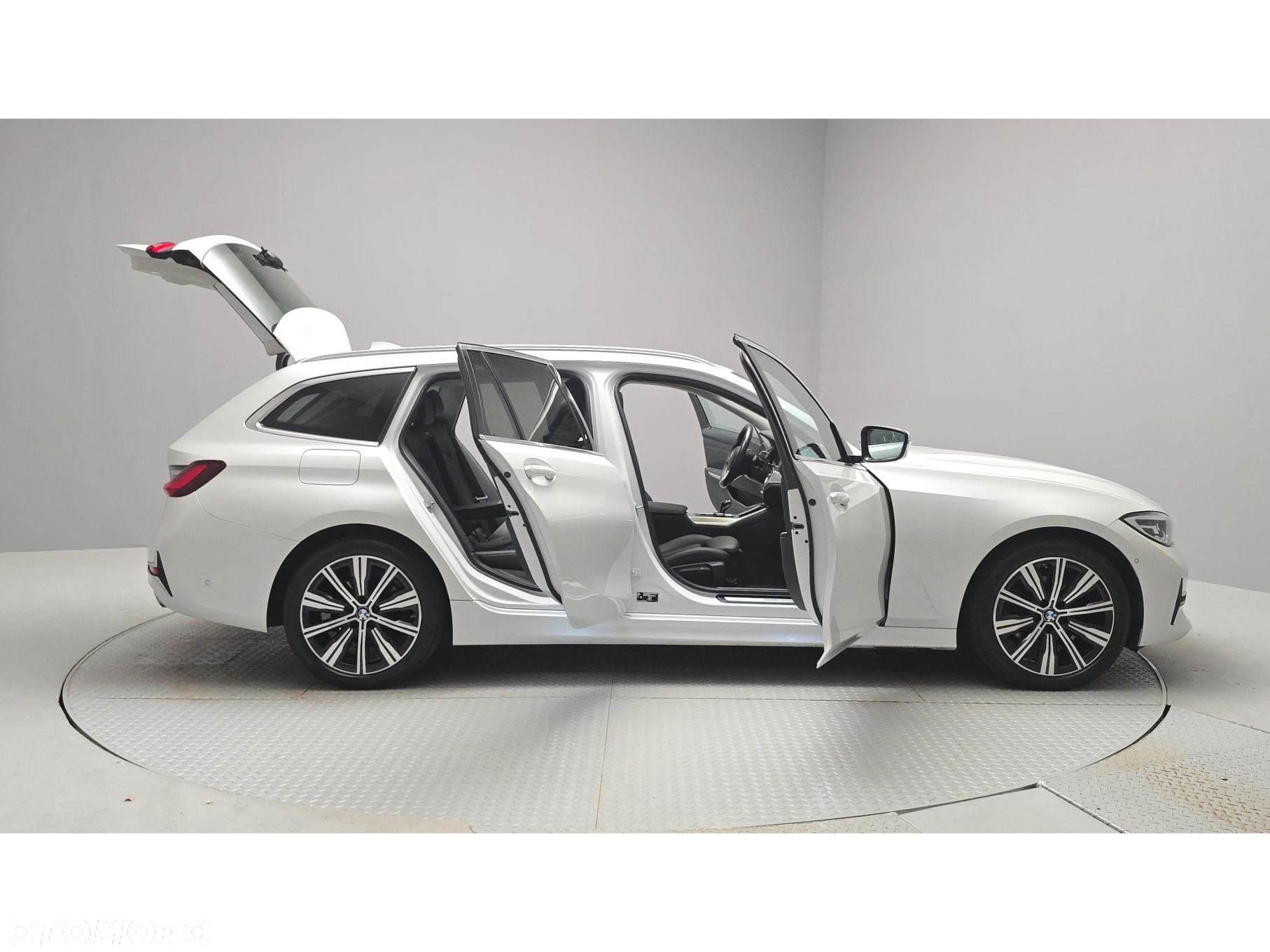 BMW Seria 3 320d xDrive Luxury Line - 11
