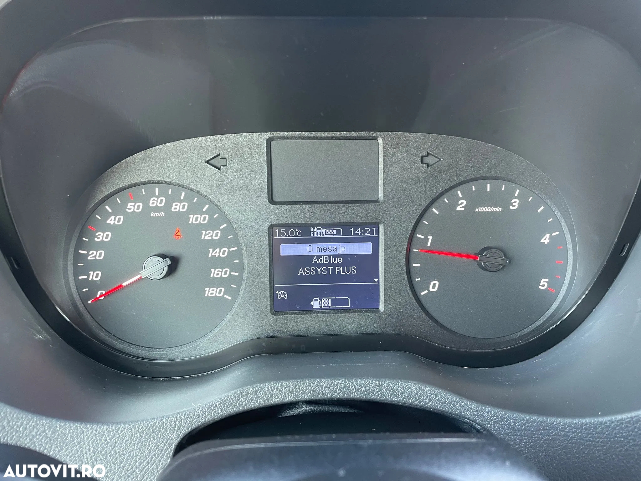 Mercedes-Benz Sprinter - 26