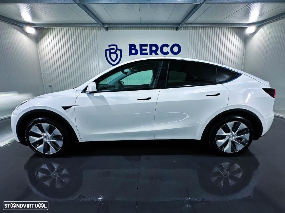 Tesla Model Y Standard - 13