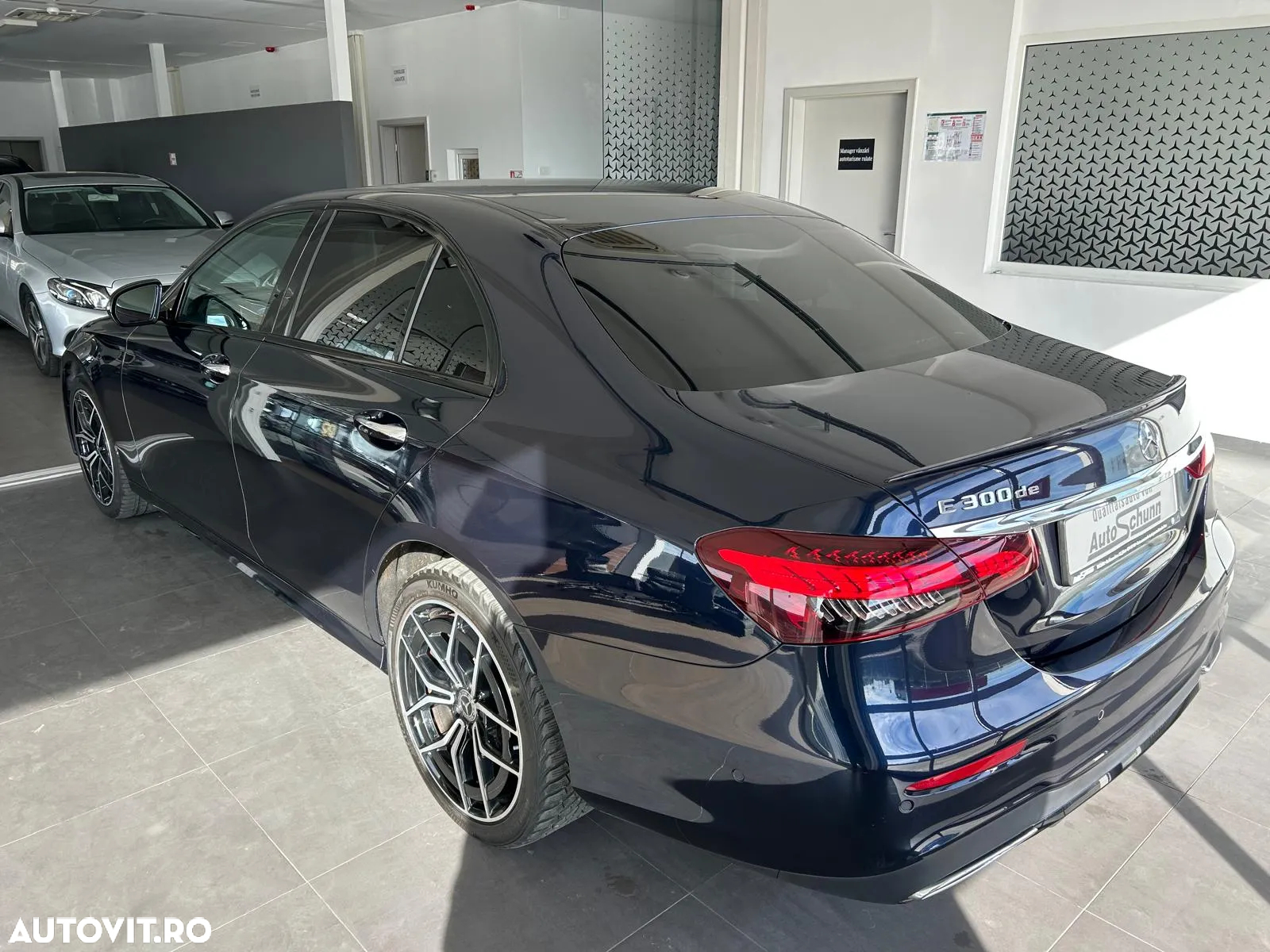 Mercedes-Benz E 300 de 9G-TRONIC AMG Line - 9