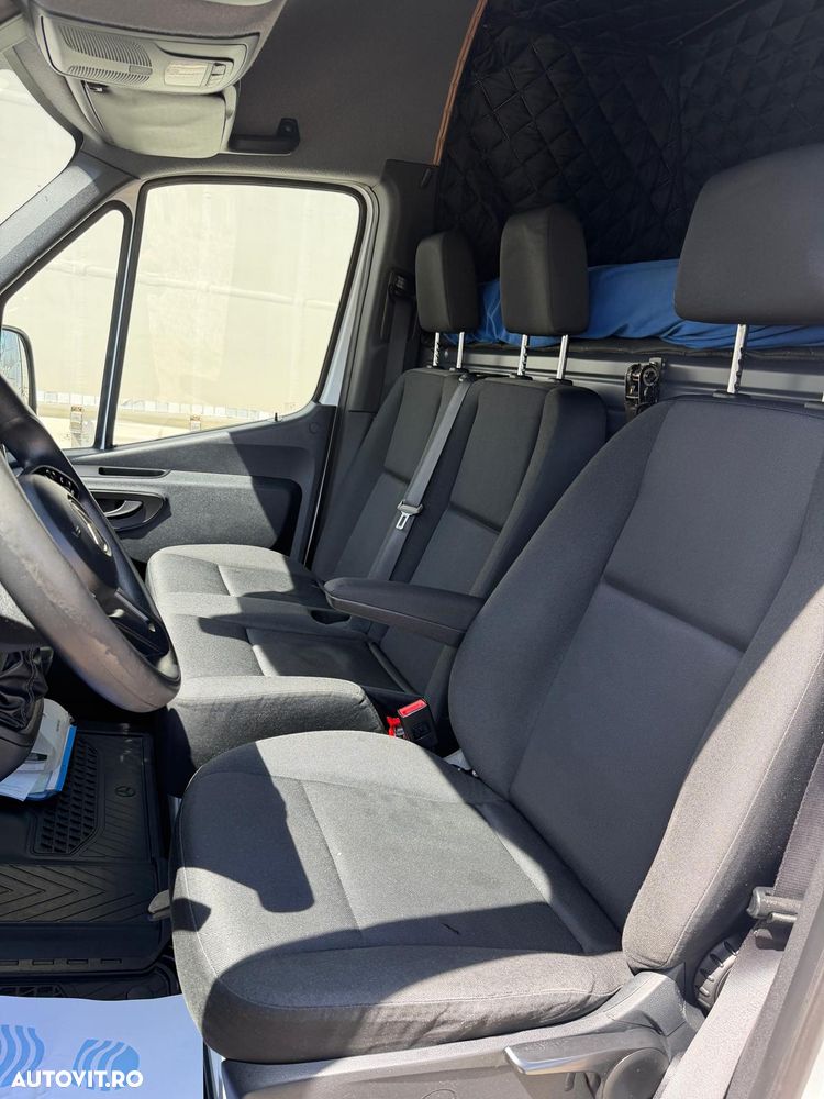 Mercedes-Benz Sprinter - 8