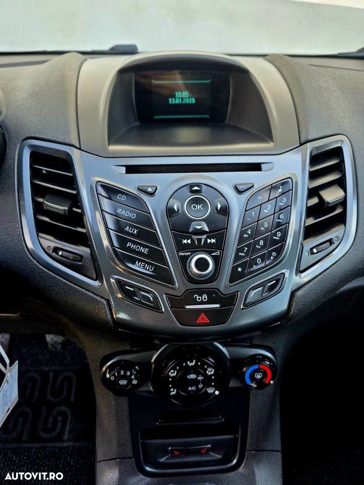 Ford Fiesta 1.5 TDCi Titanium - 22