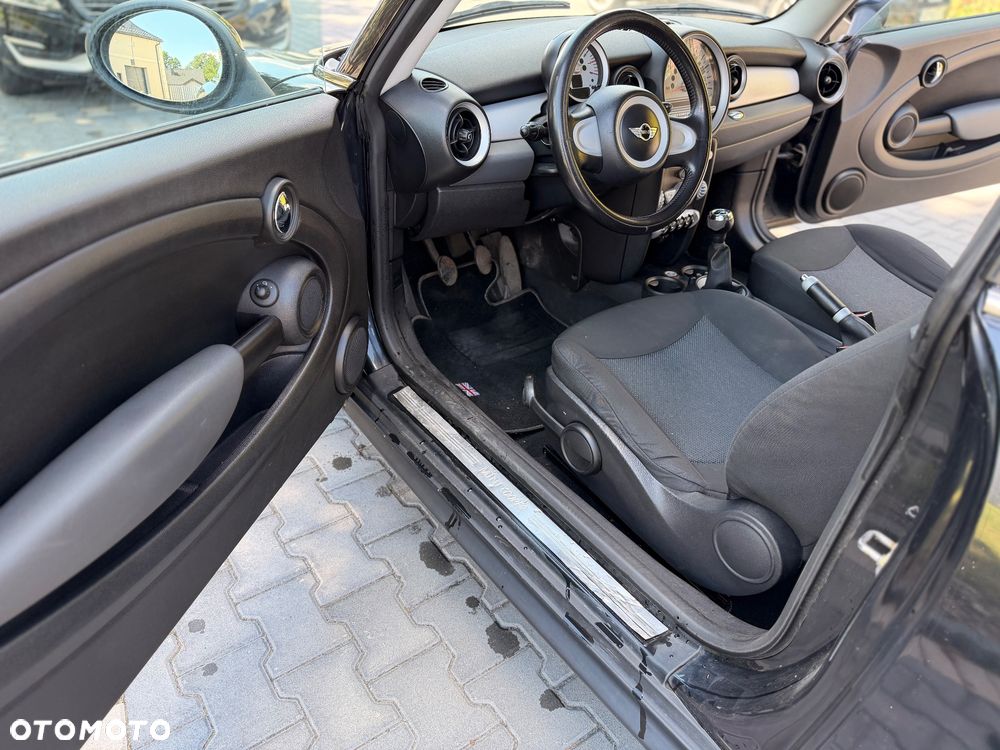 MINI Cooper Standard - 13