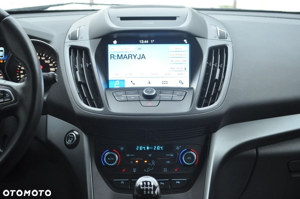 Ford Kuga 1.5 EcoBoost 2x4 Cool & Connect - 28