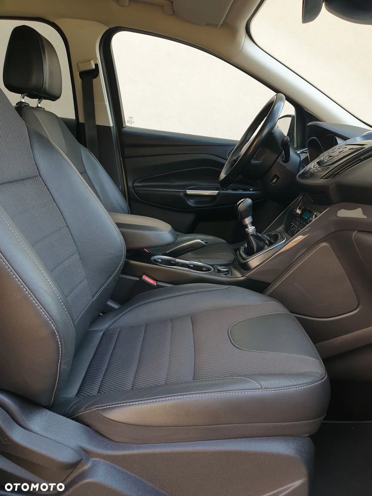 Ford Kuga 2.0 TDCi 4x4 Titanium - 31