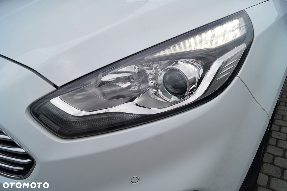 Ford S-Max 2.0 TDCi Titanium - 27