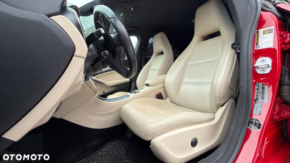 Mercedes-Benz CLA 250 7G-DCT AMG Line - 10