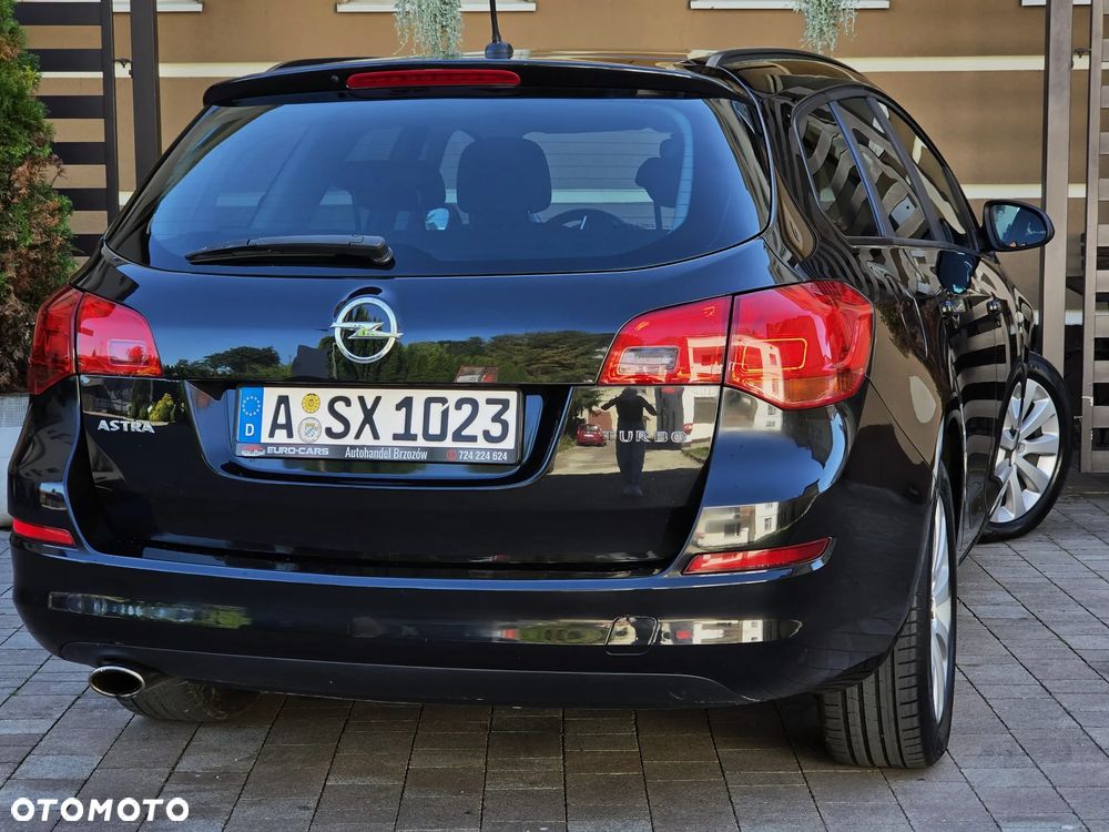 Opel Astra 1.6 Turbo 150 Jahre - 4