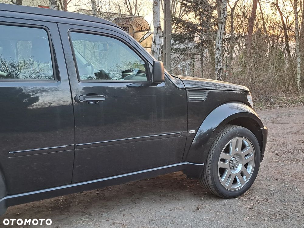 Dodge Nitro 4.0 V6 RT - 12