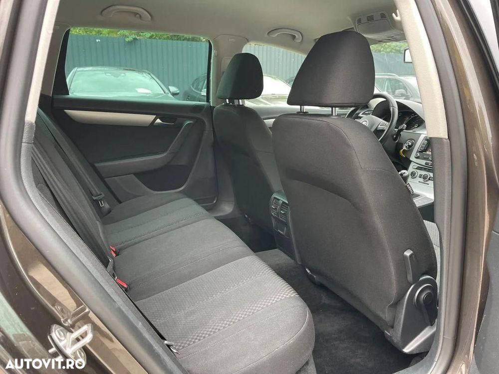 Volkswagen Passat - 7