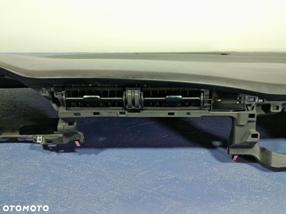 TOYOTA COROLLA E16 XI DESKA ROZDZIELCZA KONSOLA KOKPIT EU - 3