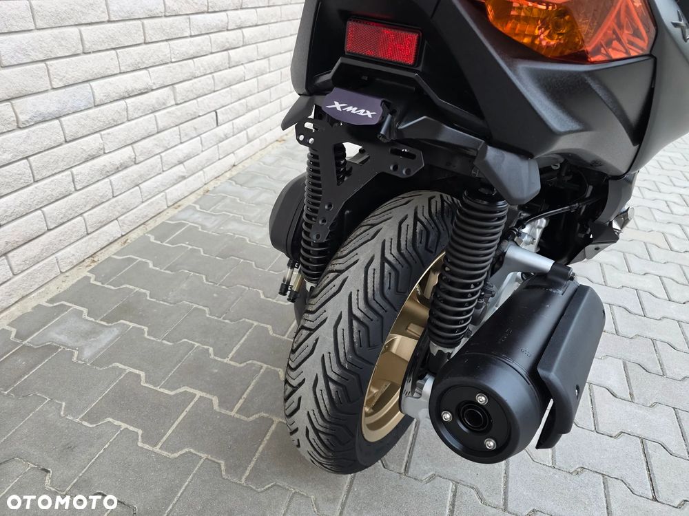 Yamaha X-max - 11