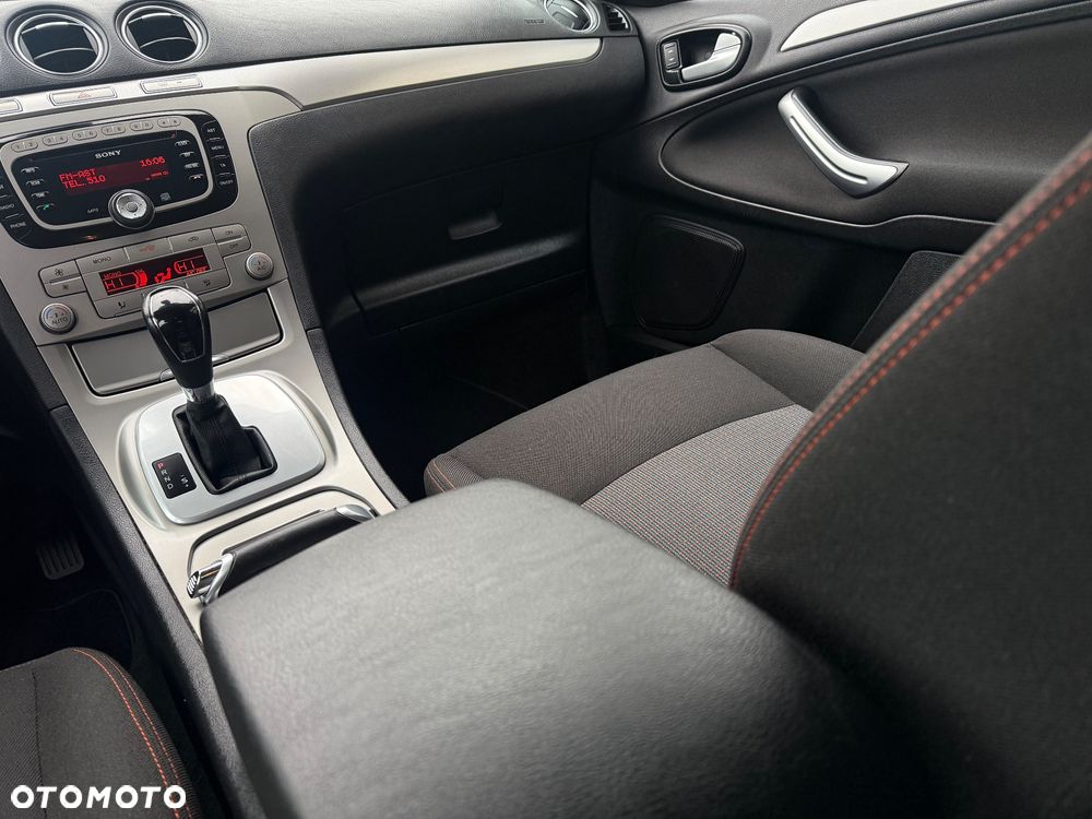 Ford Galaxy 2.0 TDCi Titanium - 23