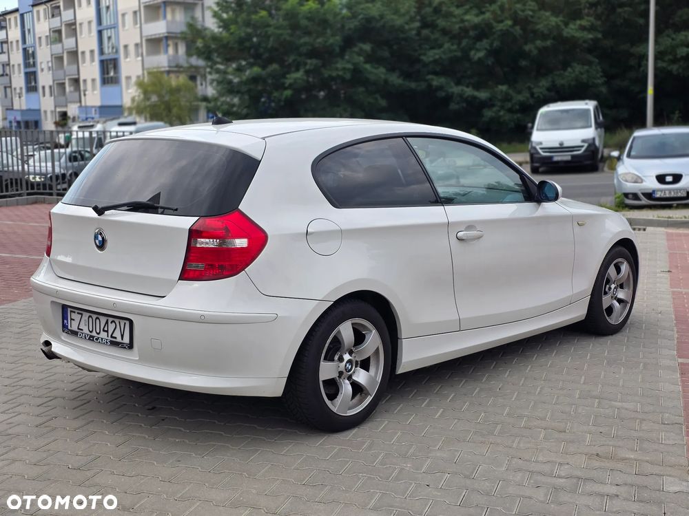 BMW Seria 1 118i Edition Sport - 8