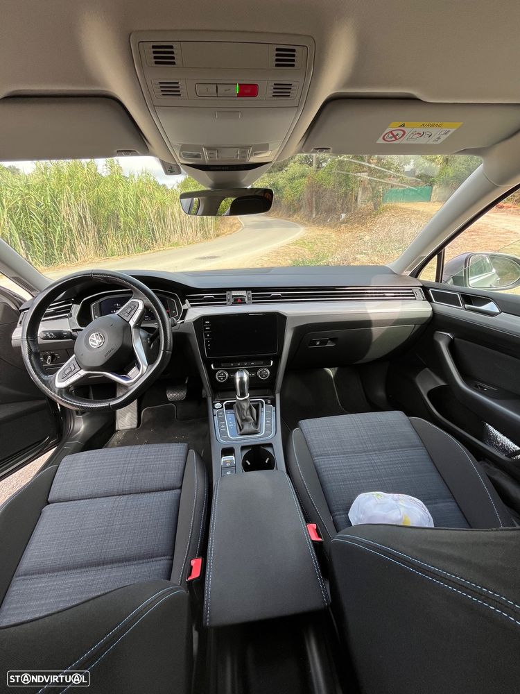 VW Passat Variant - 3