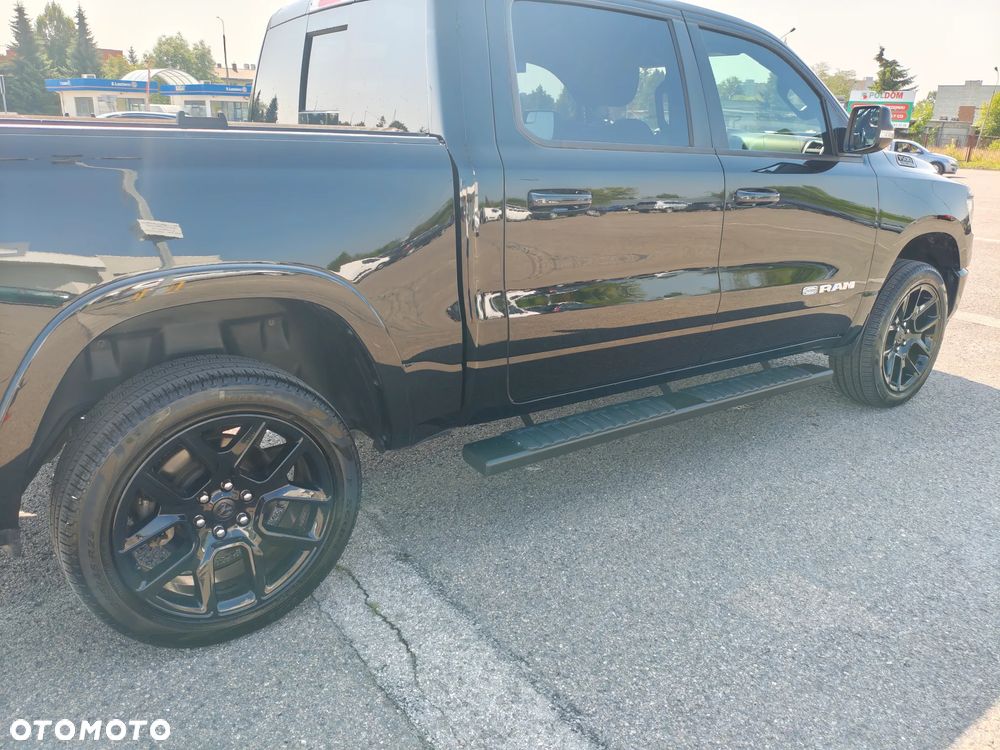 RAM 1500 5.7 Crew Cab Shortbed Bighorn Black - 5