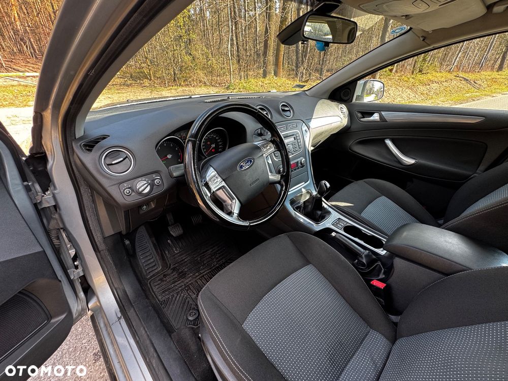 Ford Mondeo 1.6 Gold X - 16