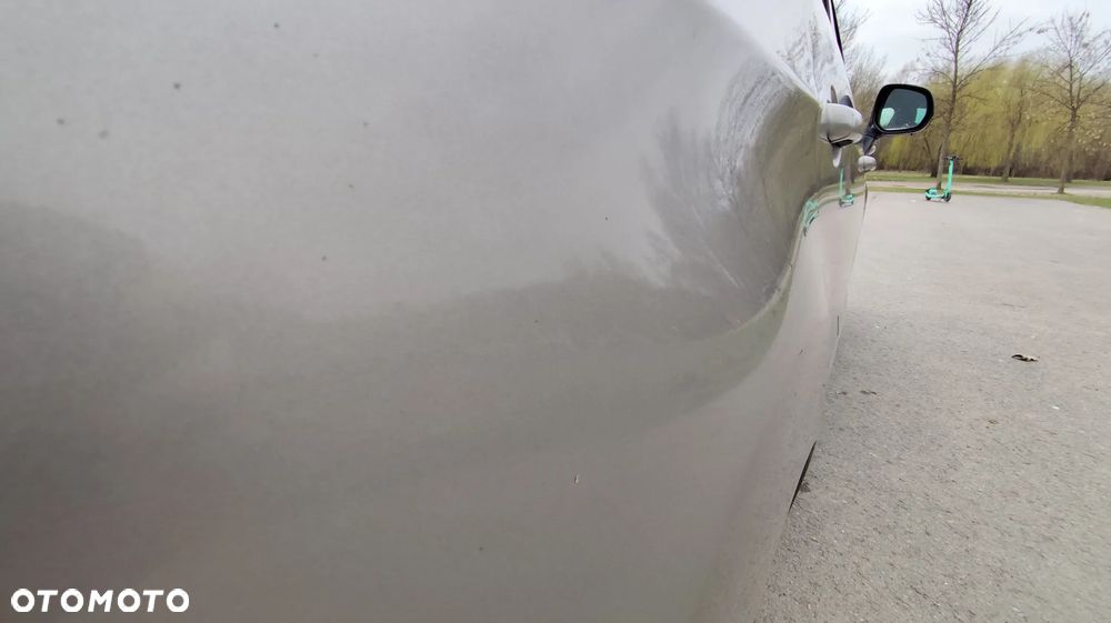 Peugeot 5008 1.6 THP Family - 18