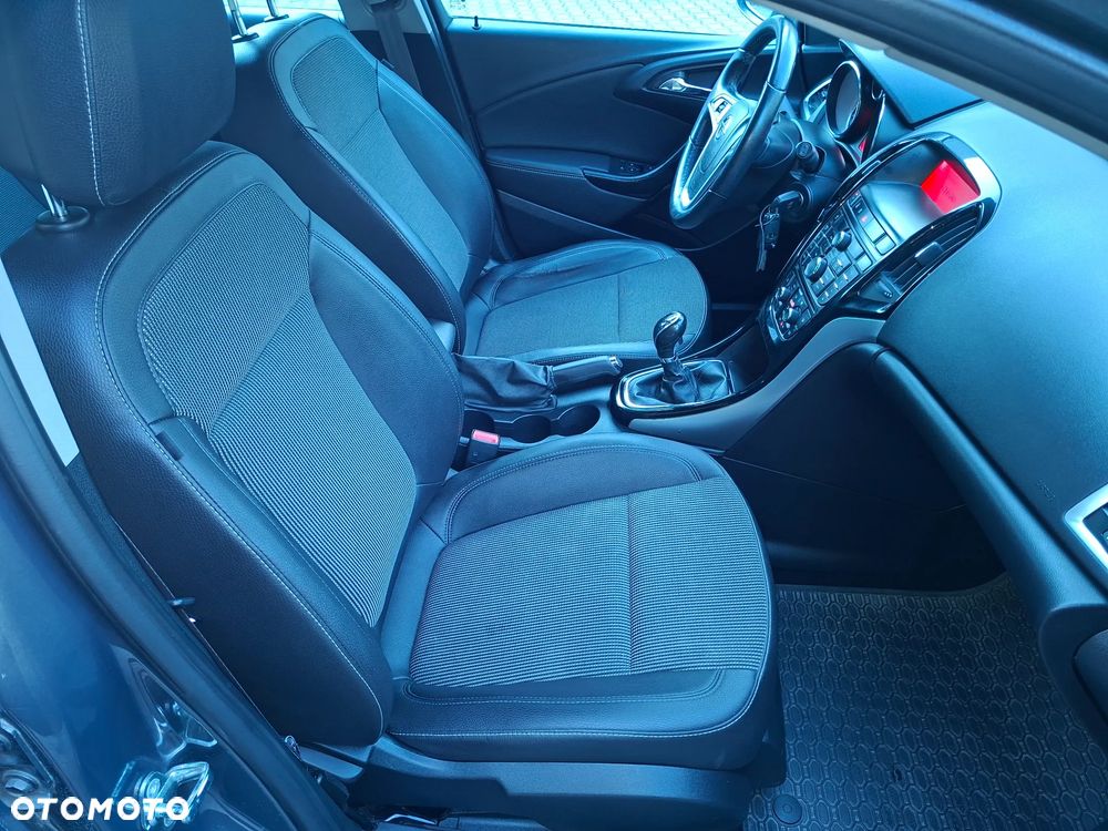 Opel Astra 1.4 T Cosmo - 31