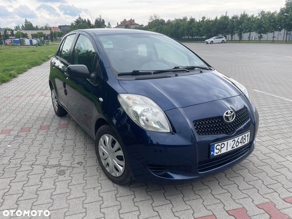 Toyota Yaris - 1