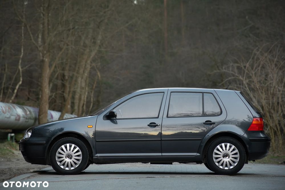 Volkswagen Golf - 4