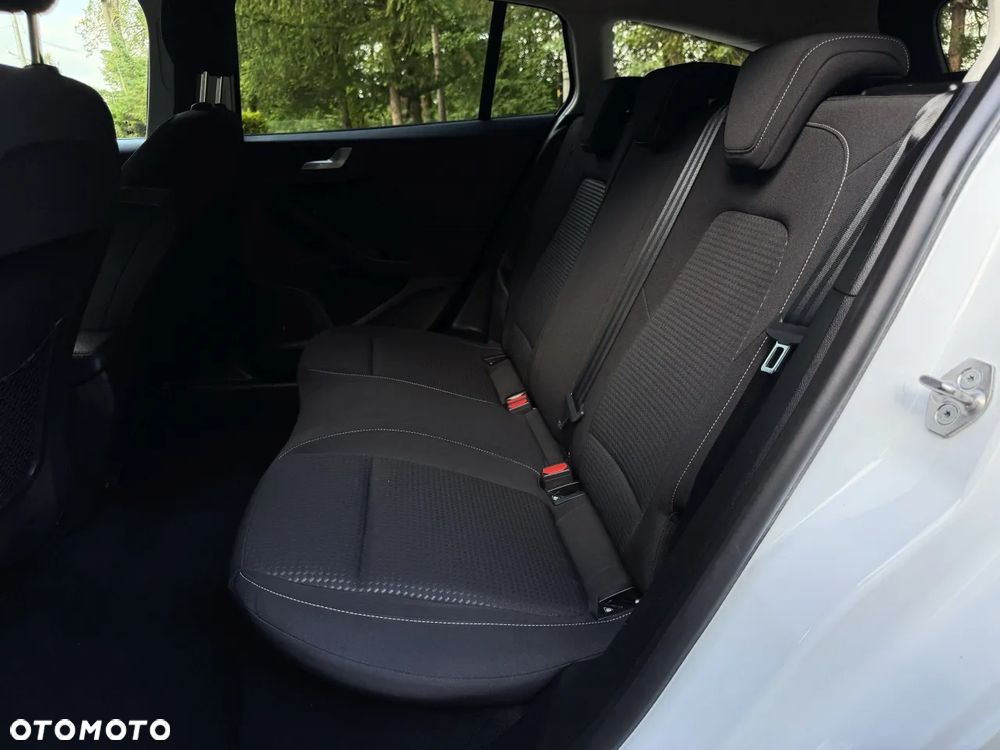 Ford Focus 1.5 EcoBlue Start-Stopp-System TITANIUM DESIGN - 21