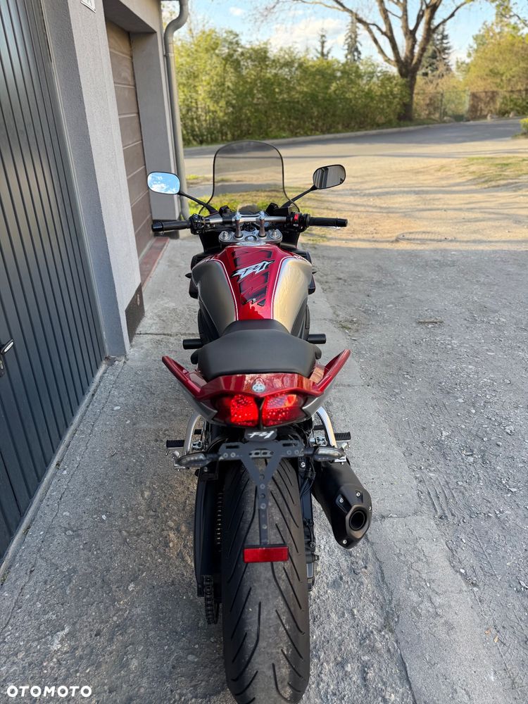 Yamaha FZ - 4