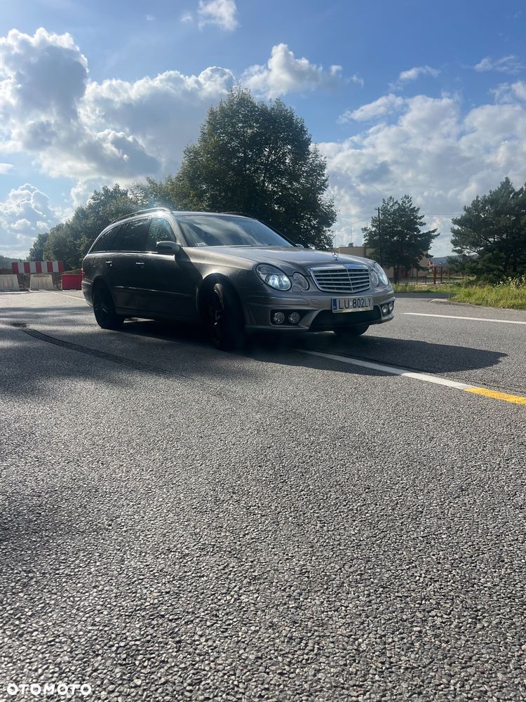Mercedes-Benz Klasa E 320 4-Matic T Elegance - 13