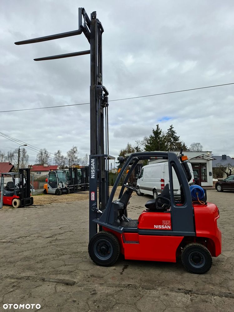 Nissan UD02A25PQ - 8