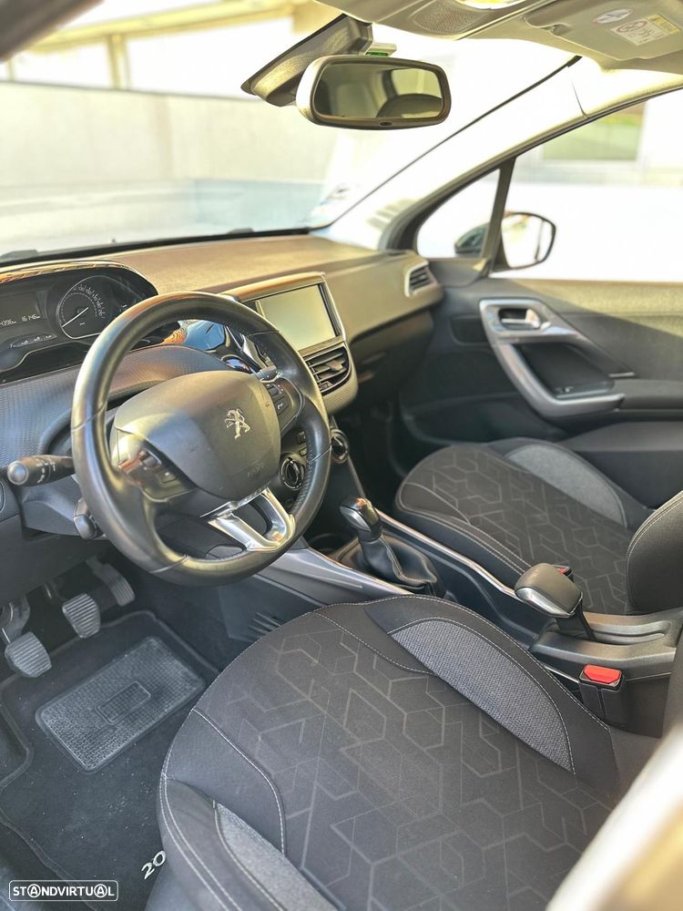 Peugeot 2008 1.6 BlueHDi Style - 9