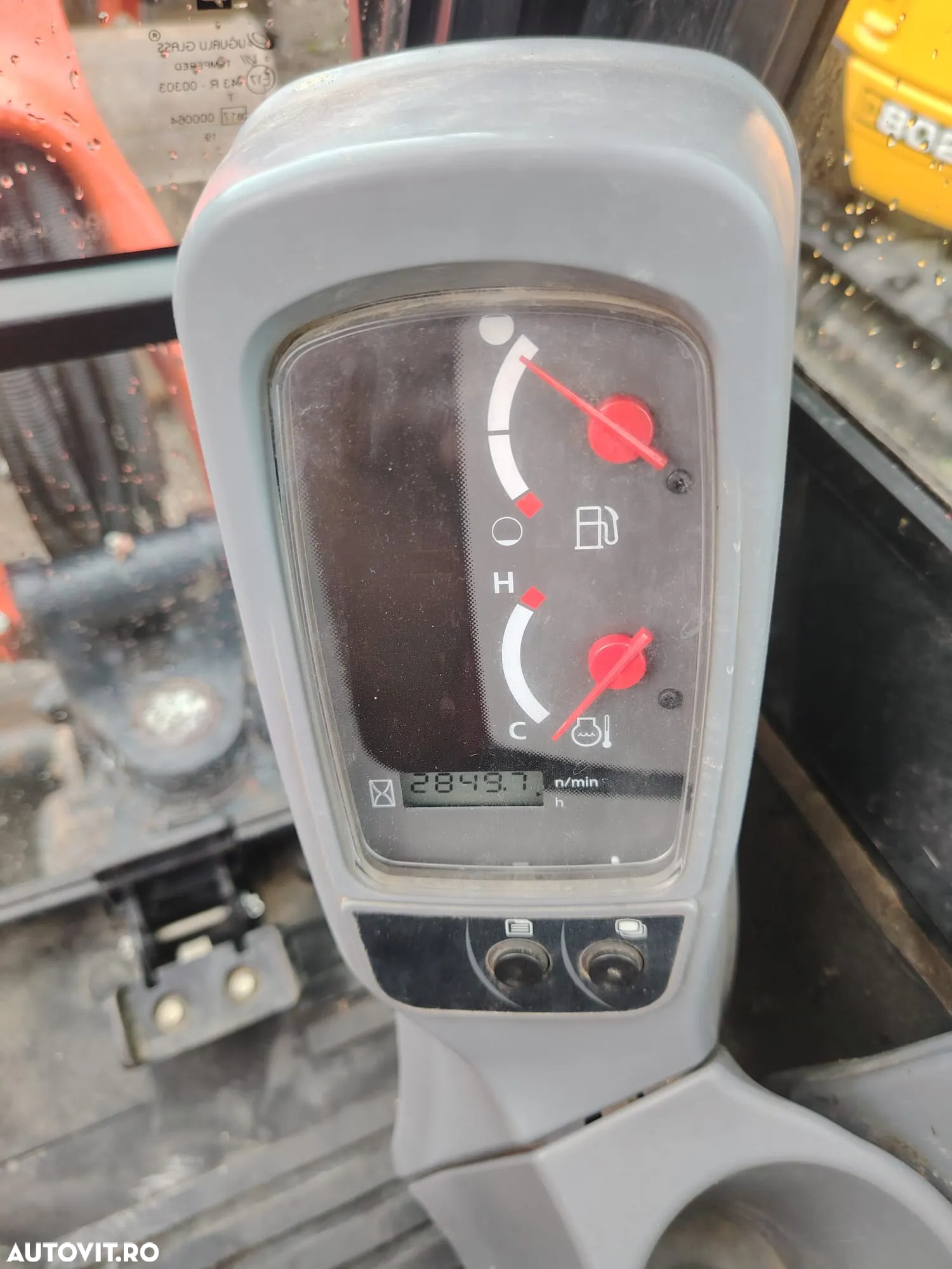 Kubota U27 - 11