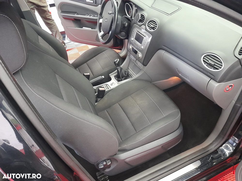 Ford Focus - 4