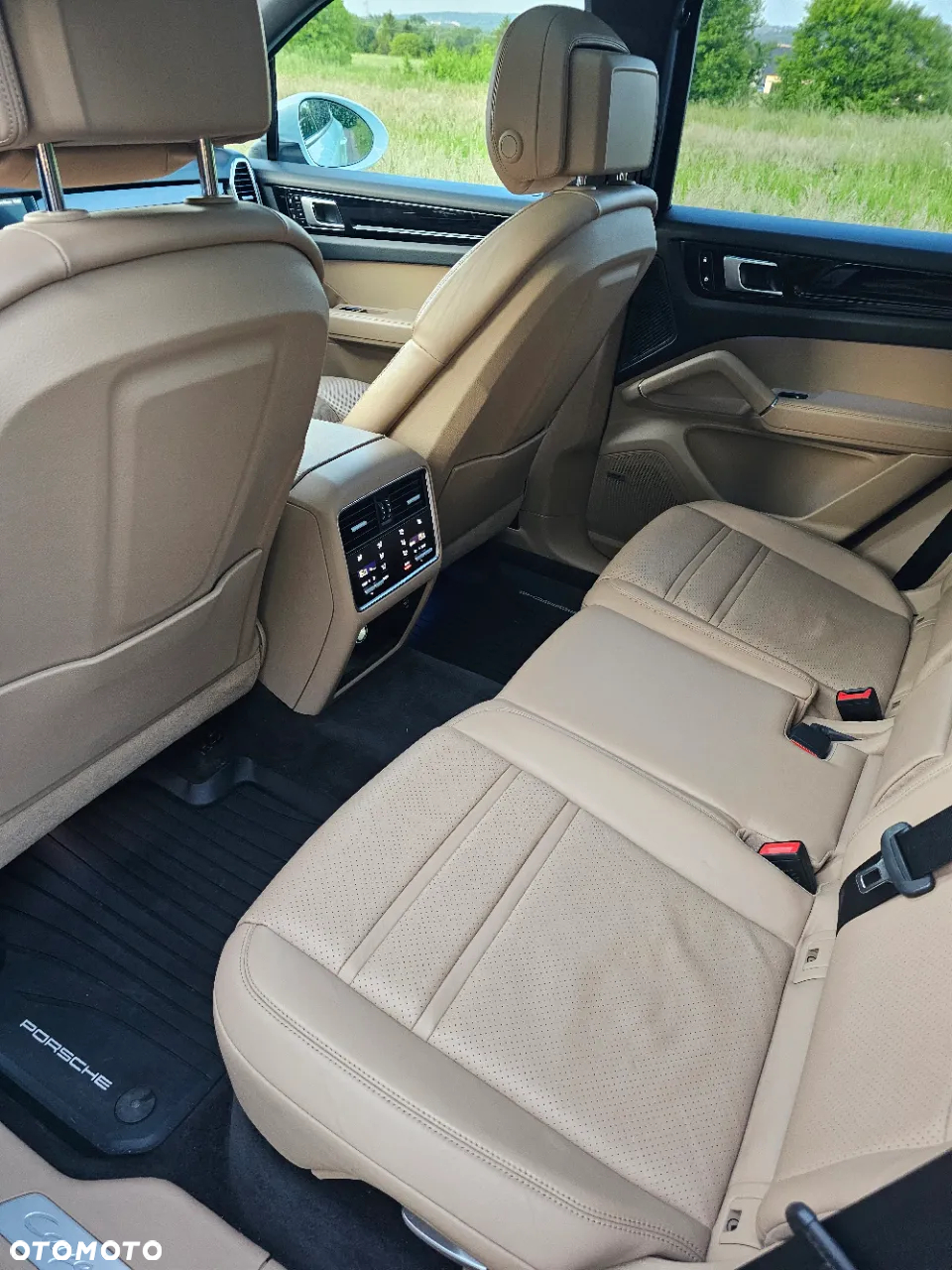 Porsche Cayenne Coupe - 16