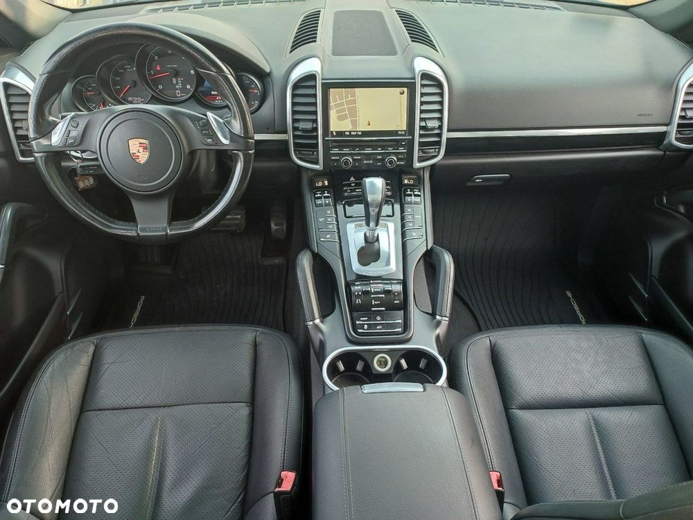 Porsche Cayenne - 22