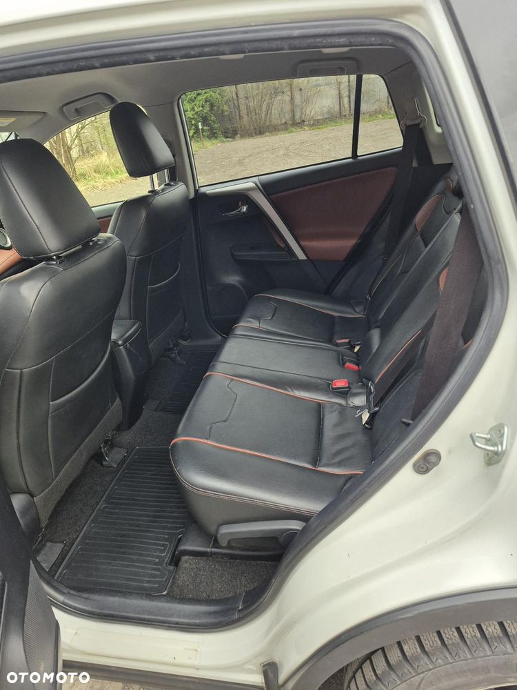 Toyota RAV4 - 4